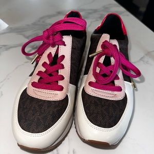 Micheal kors sneakers